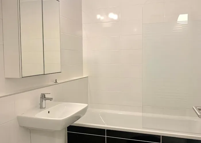 Westside - Modern & Peaceful - Free Garage! Appartement *