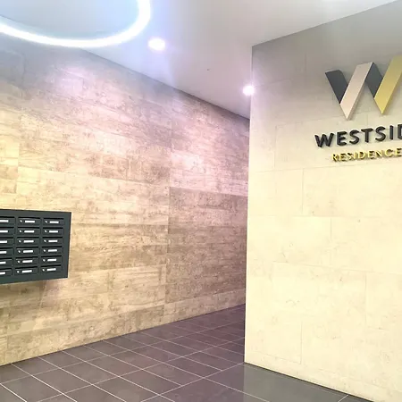 Lejlighed Westside - Modern & Peaceful - Free Garage!
