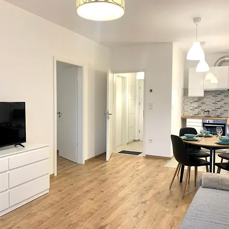 Westside - Modern & Peaceful - Free Garage! Appartamento *