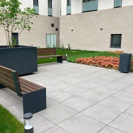 Westside - Modern & Peaceful - Free Garage! Апартаменты Будапешт