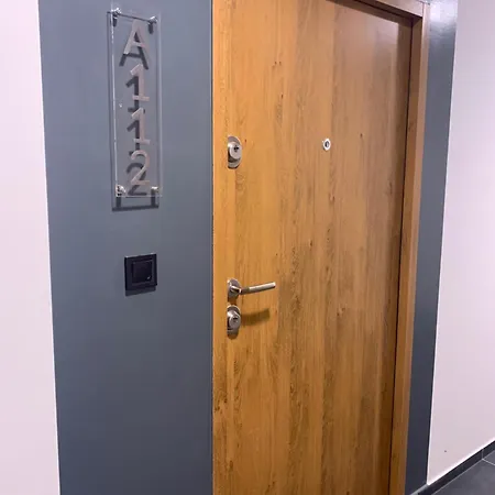 Westside - Modern & Peaceful - Free Garage! Будапешт