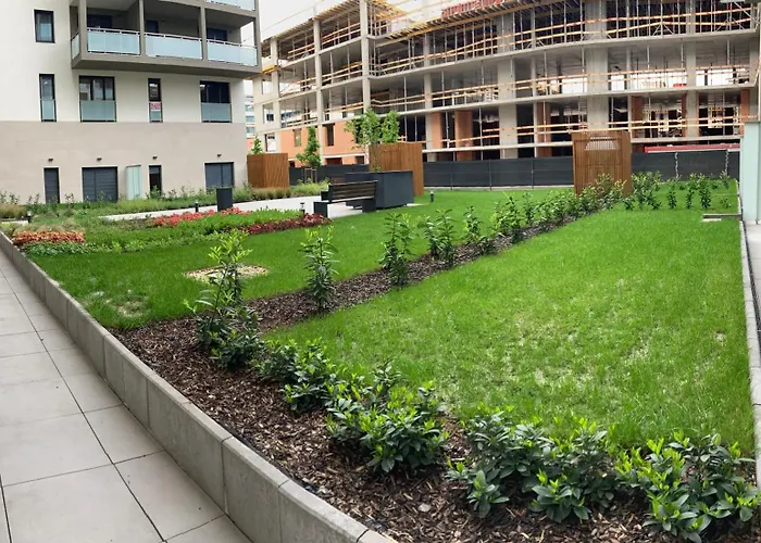 Apartmán Westside - Modern & Peaceful - Free Garage! *